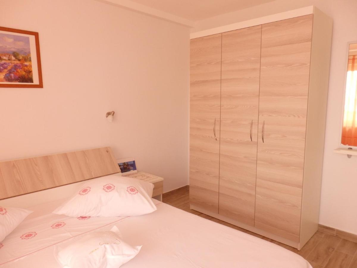 Apartmani Stipan Brela Kültér fotó