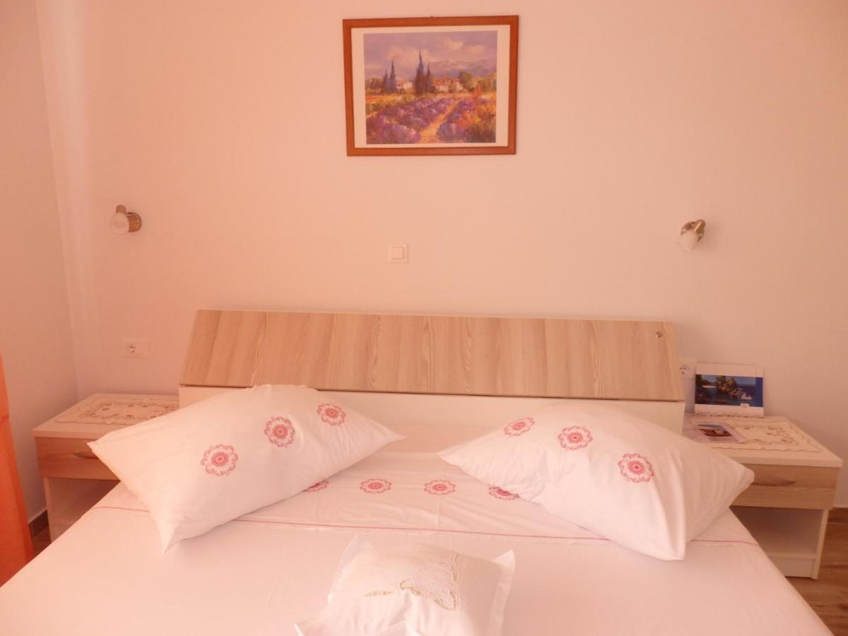 Apartmani Stipan Brela Kültér fotó