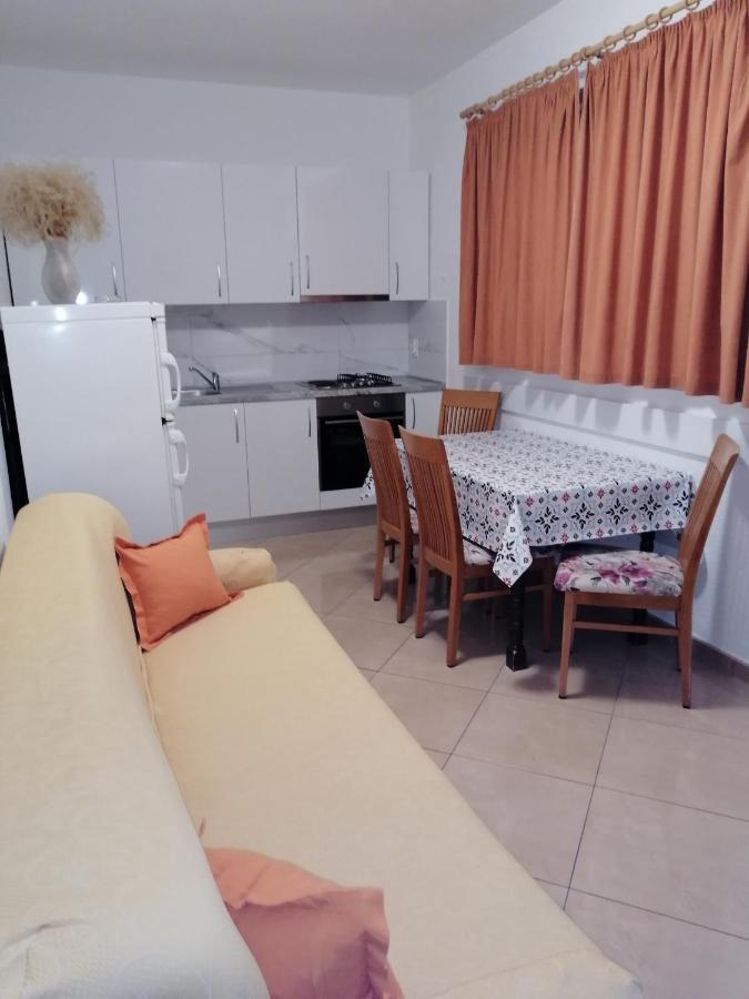 Apartmani Stipan Brela Kültér fotó