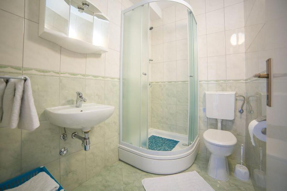 Apartmani Stipan Brela Kültér fotó